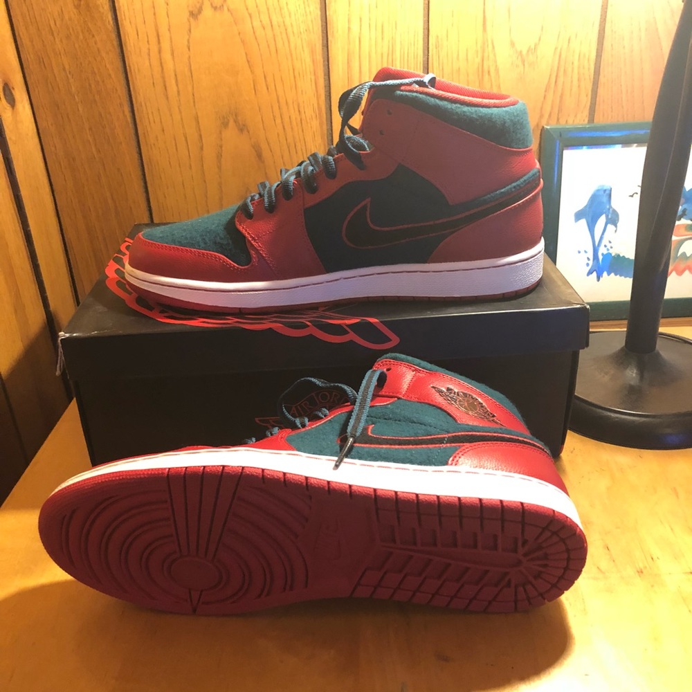 Air Jordan 1 Retro Gym Red/Sea Green